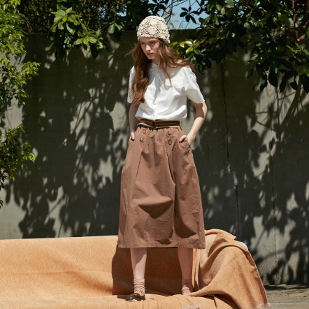 betty’s貝蒂思　鬆緊腰鈕扣造型裙(共二色)